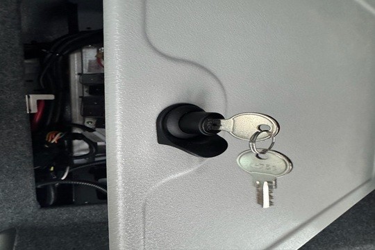 Sierra Pacific Engineering  - Latch Non-Locking Push Button,